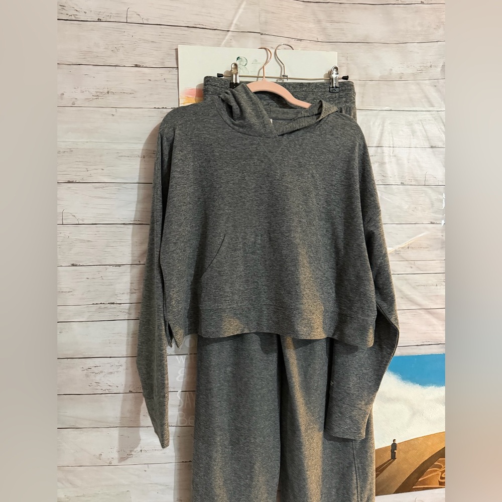 Fabletics Charcoal Gray Cloud Jersey Set - image 4